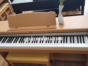 piano-korg-c2200