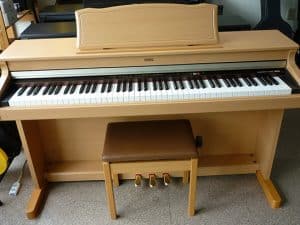 piano-korg-c3200-1